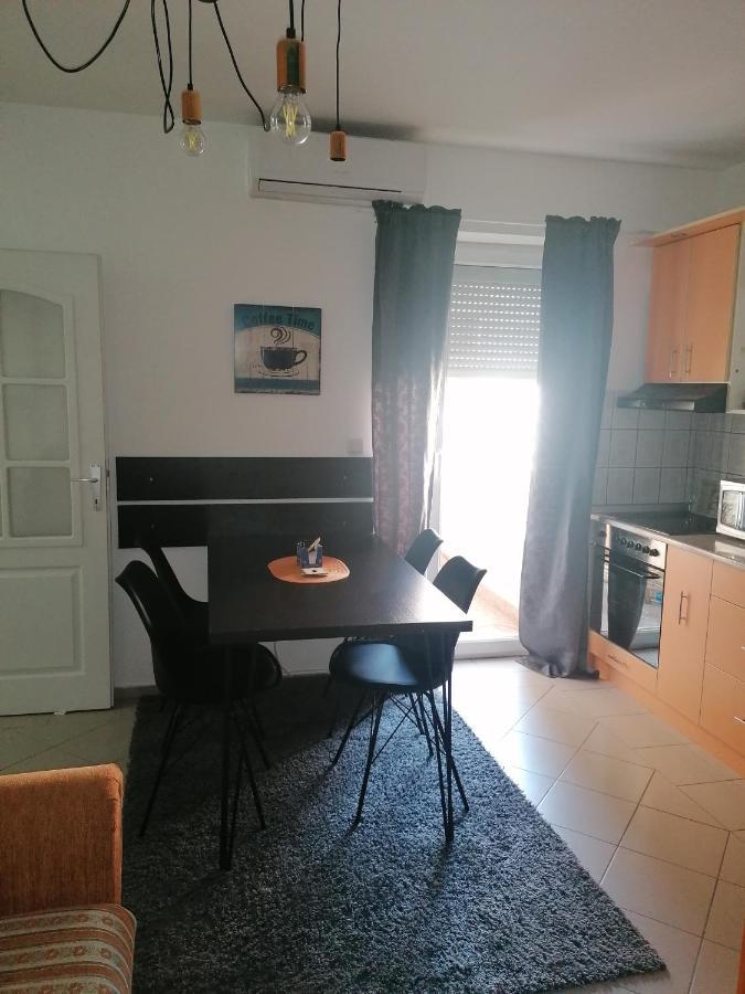 Appartement Fast Sleep & Go 2 à Paraćin Extérieur photo